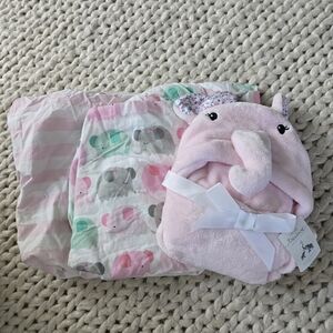 Buddle:Hooded banket Elephant Theme with 2 crib fitted sheet Baby  Girls  Pink.